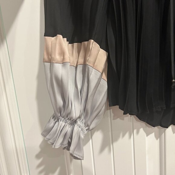 BCBGMAXAZARIA Colorblock Blouse Women’s Size XS - Picture 6 of 10